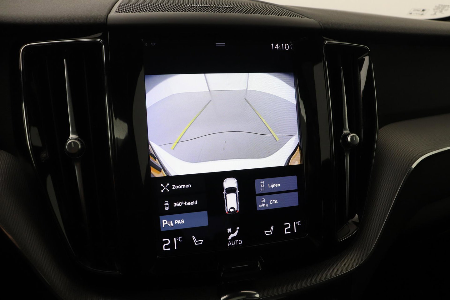 Volvo XC60 B5 R-Design | Panoramadak | ACC | 360° Camera | Head-Up | Harman/Kardon | 20 Inch