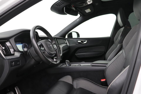 Volvo XC60 B5 R-Design | Panoramadak | ACC | 360° Camera | Head-Up | Harman/Kardon | 20 Inch