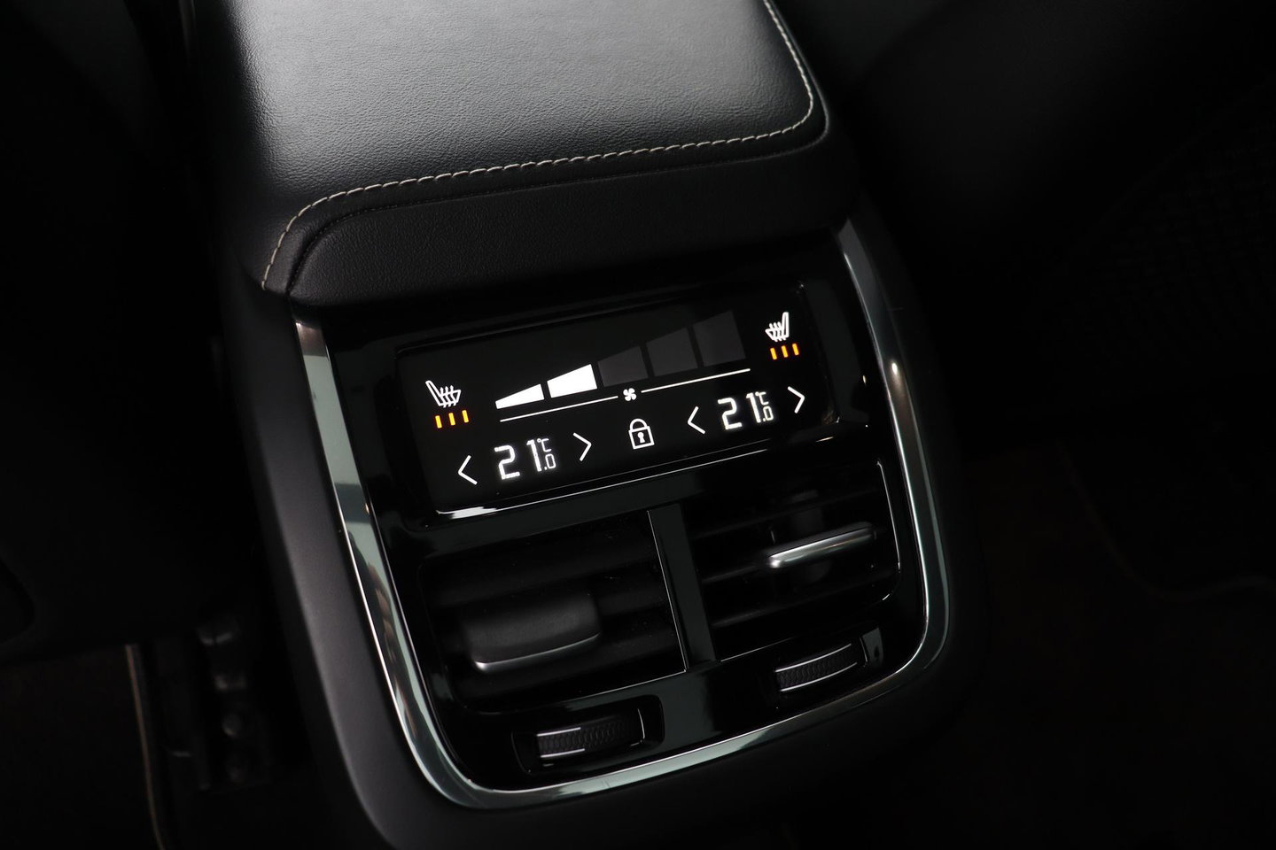 Volvo XC60 B5 R-Design | Panoramadak | ACC | 360° Camera | Head-Up | Harman/Kardon | 20 Inch