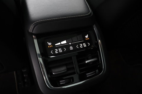 Volvo XC60 B5 R-Design | Panoramadak | ACC | 360° Camera | Head-Up | Harman/Kardon | 20 Inch