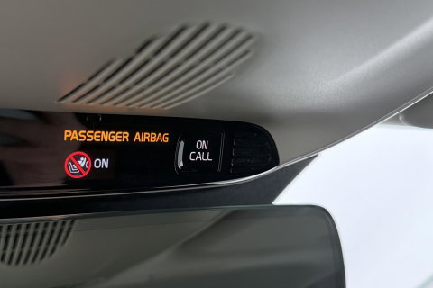 Volvo XC60 2.0 D4 Momentum | ACC | Trekhaak | Camera | Stoel+Stuurverwarming | Getint Glas | Apple Carplay