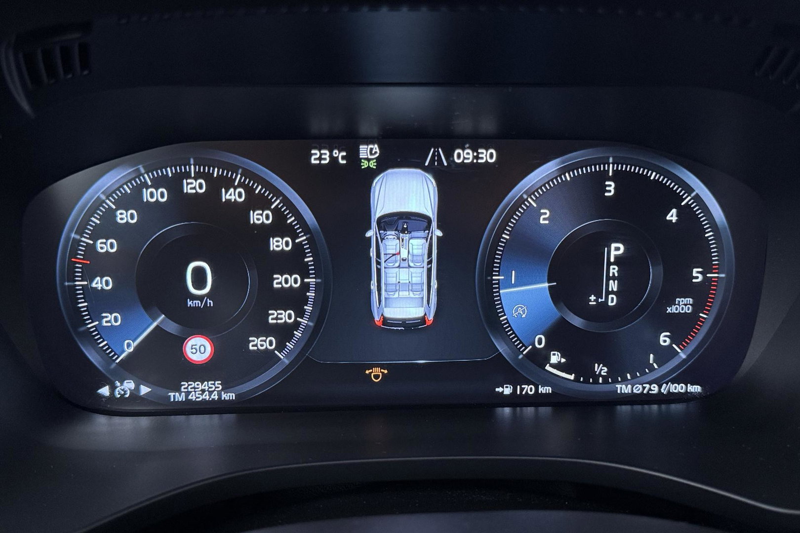 Volvo XC60 2.0 D4 Momentum | ACC | Trekhaak | Camera | Stoel+Stuurverwarming | Getint Glas | Apple Carplay