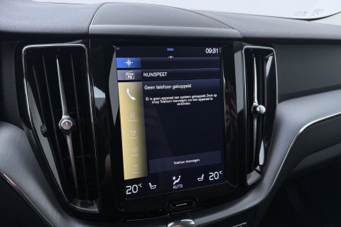 Volvo XC60 2.0 D4 Momentum | ACC | Trekhaak | Camera | Stoel+Stuurverwarming | Getint Glas | Apple Carplay