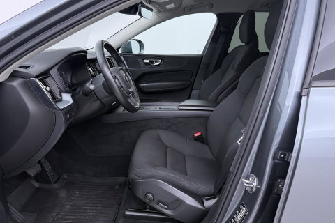 Volvo XC60 2.0 D4 Momentum | ACC | Trekhaak | Camera | Stoel+Stuurverwarming | Getint Glas | Apple Carplay