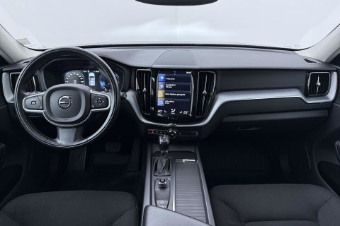 Volvo XC60 2.0 D4 Momentum | ACC | Trekhaak | Camera | Stoel+Stuurverwarming | Getint Glas | Apple Carplay