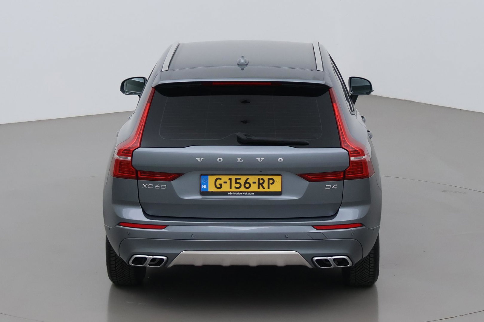Volvo XC60 2.0 D4 Momentum | ACC | Trekhaak | Camera | Stoel+Stuurverwarming | Getint Glas | Apple Carplay