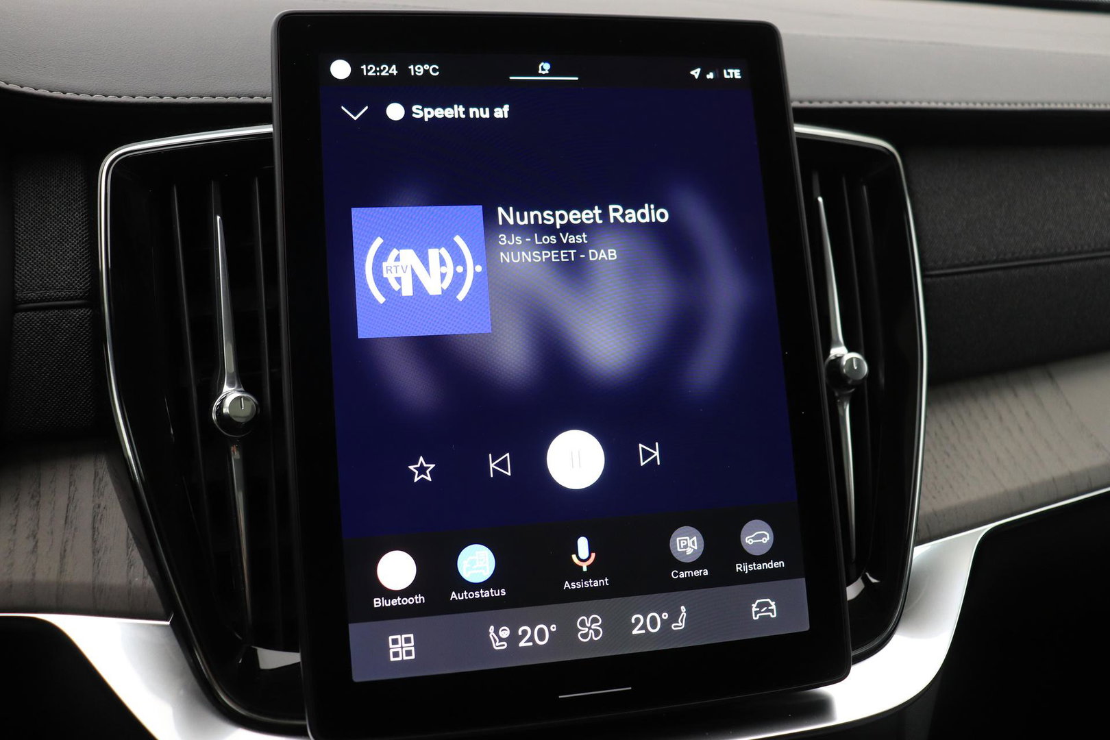 Volvo XC90 2.0 T8 Plug-in hybrid AWD Ultra Dark | FACELIFT | ACC | Stoelventilatie | Luchtvering | Trekhaak | 360° Camera