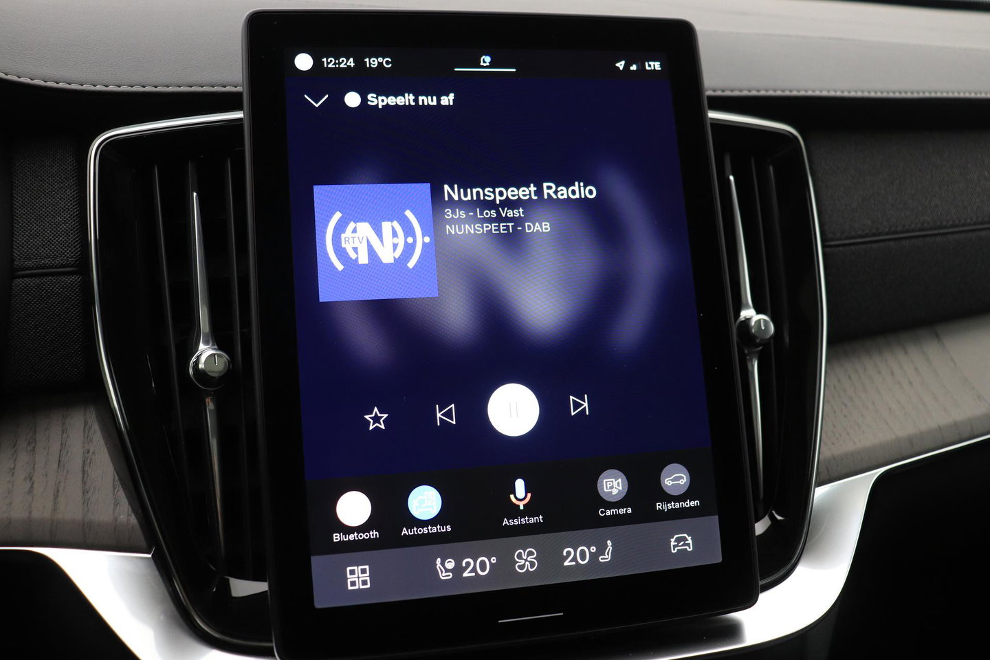 Volvo XC90 2.0 T8 Plug-in hybrid AWD Ultra Dark | FACELIFT | ACC | Stoelventilatie | Luchtvering | Trekhaak | 360° Camera
