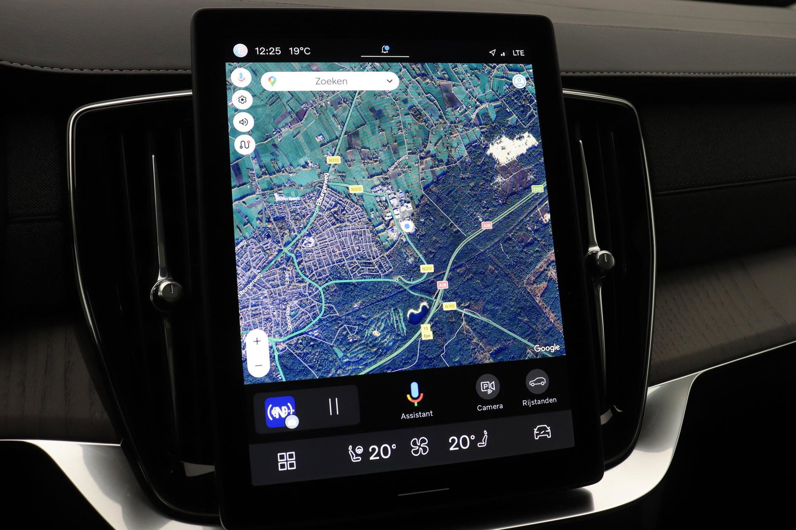 Volvo XC90 2.0 T8 Plug-in hybrid AWD Ultra Dark | FACELIFT | ACC | Stoelventilatie | Luchtvering | Trekhaak | 360° Camera