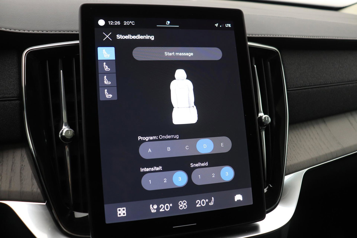 Volvo XC90 2.0 T8 Plug-in hybrid AWD Ultra Dark | FACELIFT | ACC | Stoelventilatie | Luchtvering | Trekhaak | 360° Camera