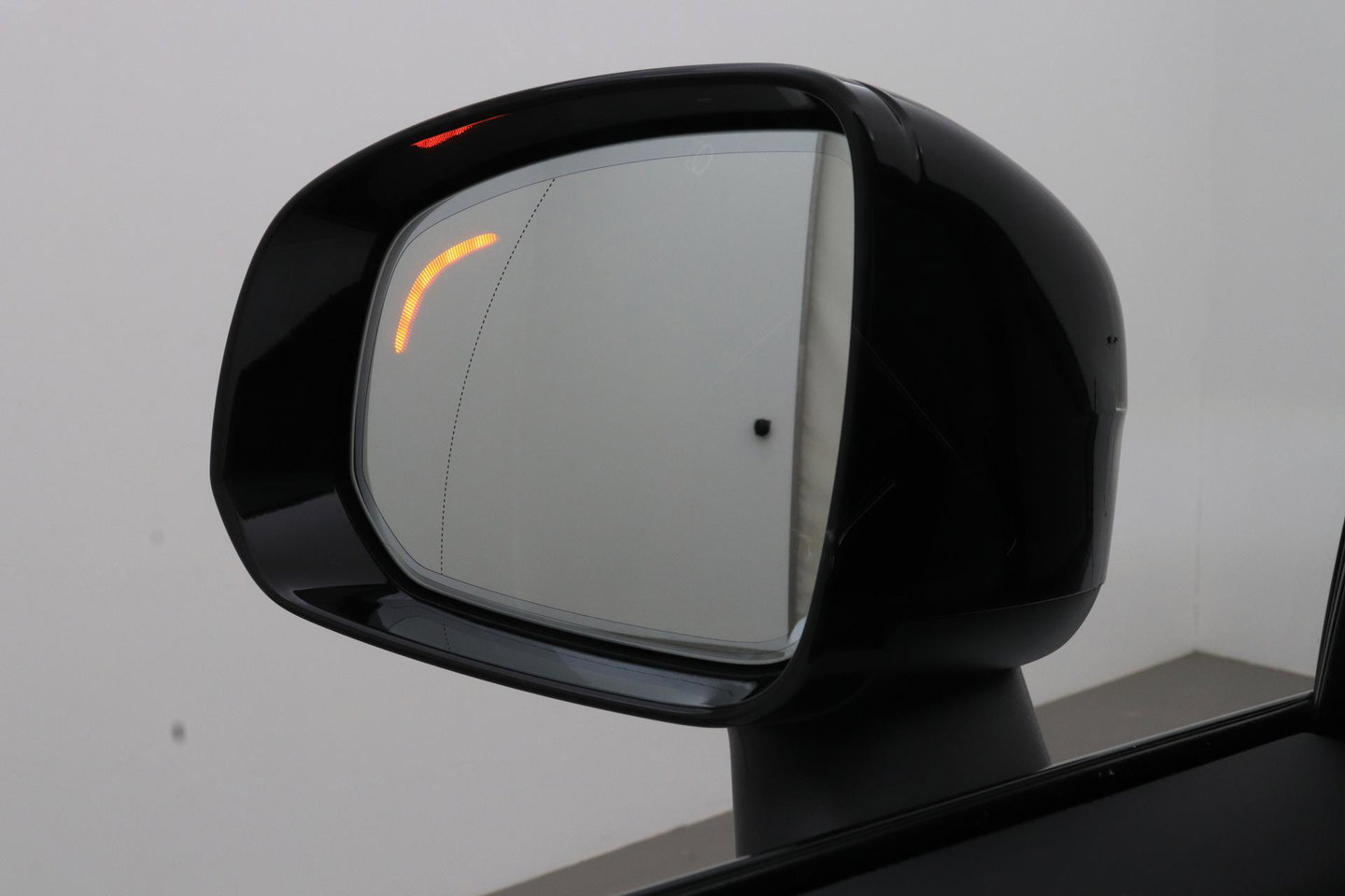 Volvo XC90 2.0 T8 Plug-in hybrid AWD Ultra Dark | FACELIFT | ACC | Stoelventilatie | Luchtvering | Trekhaak | 360° Camera