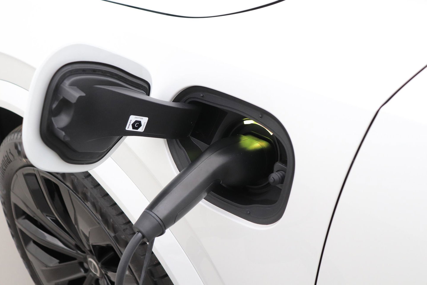 Volvo XC90 2.0 T8 Plug-in hybrid AWD Ultra Dark | FACELIFT | ACC | Stoelventilatie | Luchtvering | Trekhaak | 360° Camera