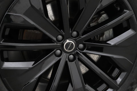 Volvo XC90 2.0 T8 Plug-in hybrid AWD Ultra Dark | FACELIFT | ACC | Stoelventilatie | Luchtvering | Trekhaak | 360° Camera