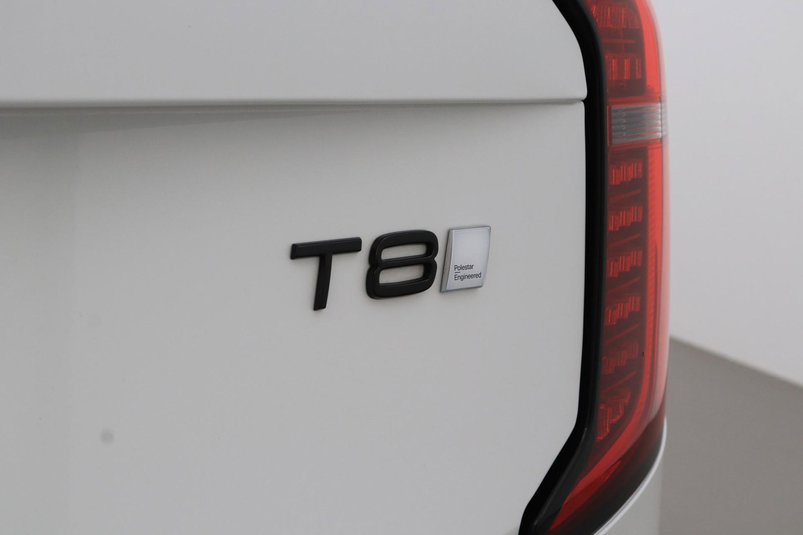 Volvo XC90 2.0 T8 Plug-in hybrid AWD Ultra Dark | FACELIFT | ACC | Stoelventilatie | Luchtvering | Trekhaak | 360° Camera