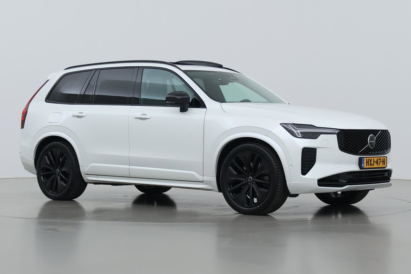 Volvo XC90 2.0 T8 Plug-in hybrid AWD Ultra Dark | FACELIFT | ACC | Stoelventilatie | Luchtvering | Trekhaak | 360° Camera