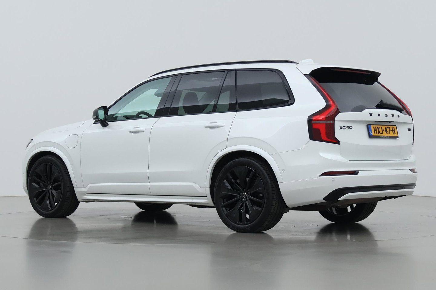 Volvo XC90 2.0 T8 Plug-in hybrid AWD Ultra Dark | FACELIFT | ACC | Stoelventilatie | Luchtvering | Trekhaak | 360° Camera