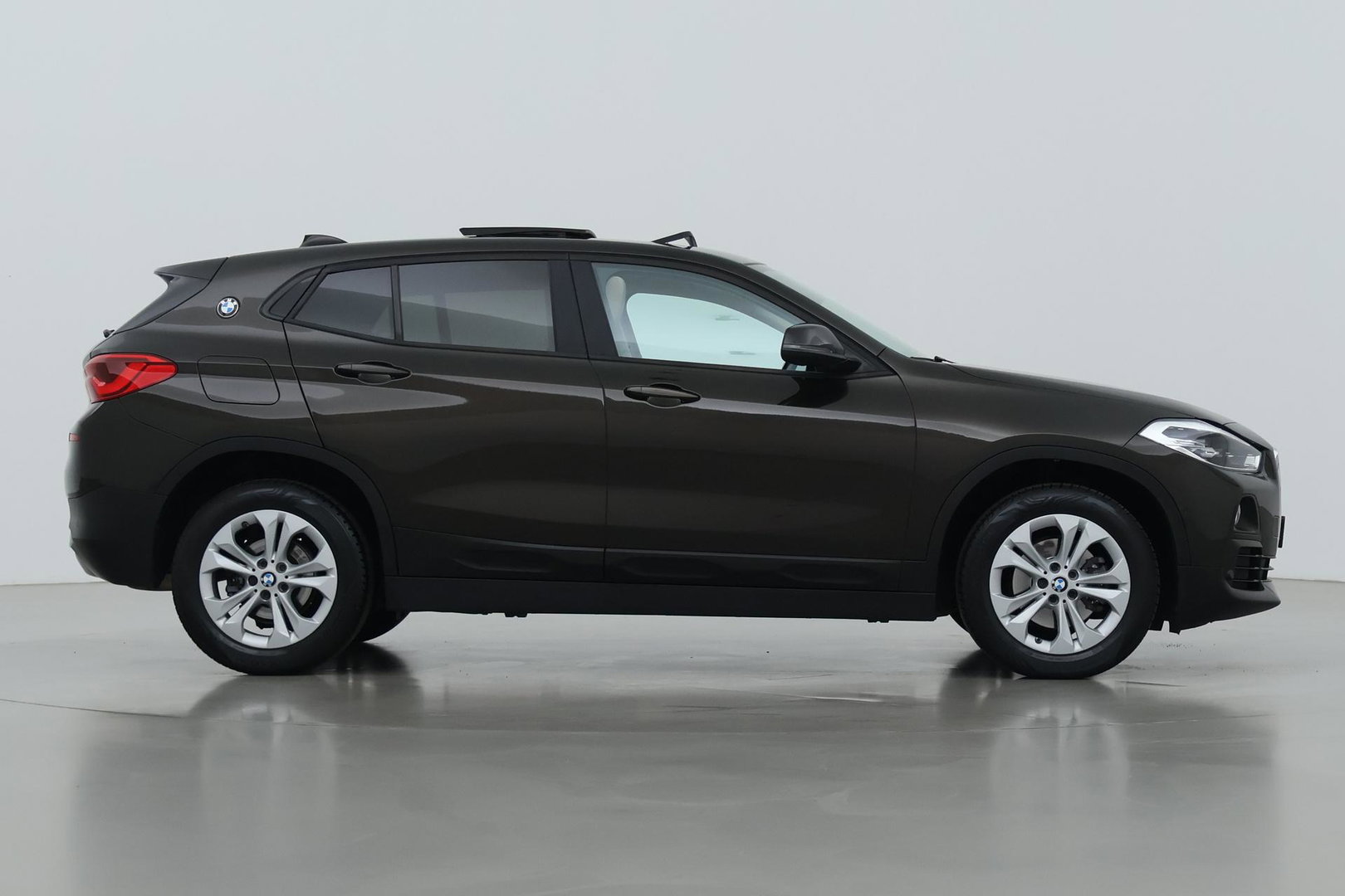 BMW X2 sDrive18i High Executive | Automaat | Panoramadak | Leder | harman/kardon | Stoelverwarming