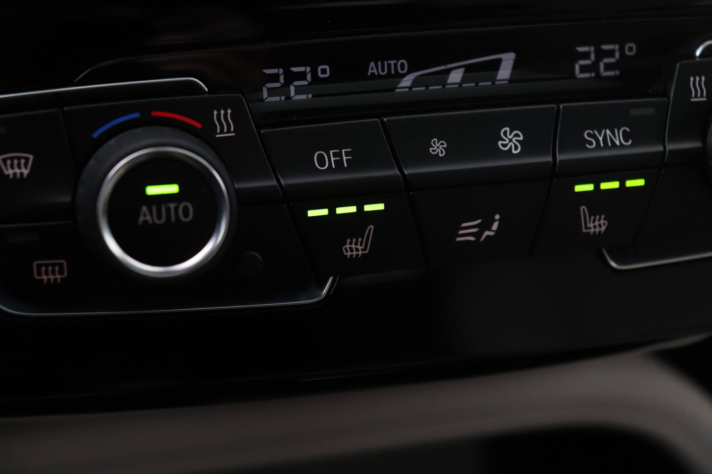 BMW X2 sDrive18i High Executive | Automaat | Panoramadak | Leder | harman/kardon | Stoelverwarming