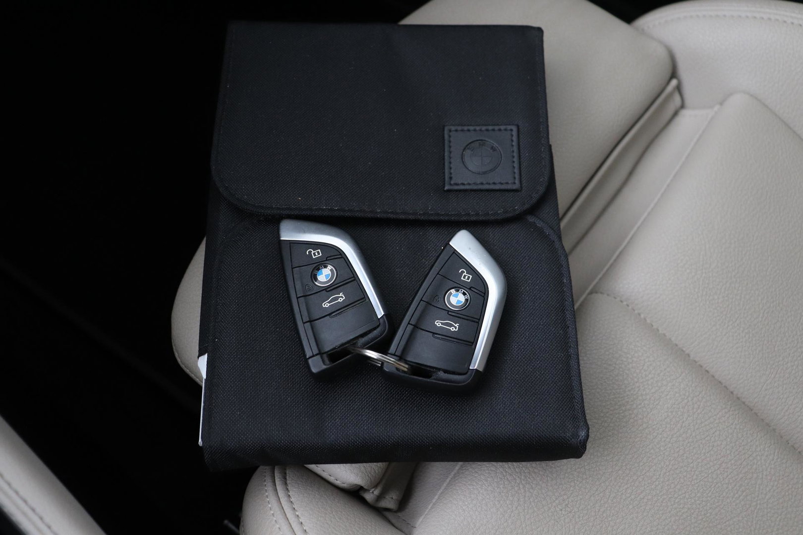 BMW X2 sDrive18i High Executive | Automaat | Panoramadak | Leder | harman/kardon | Stoelverwarming