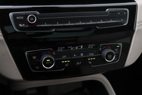 BMW X2 sDrive18i High Executive | Automaat | Panoramadak | Leder | harman/kardon | Stoelverwarming