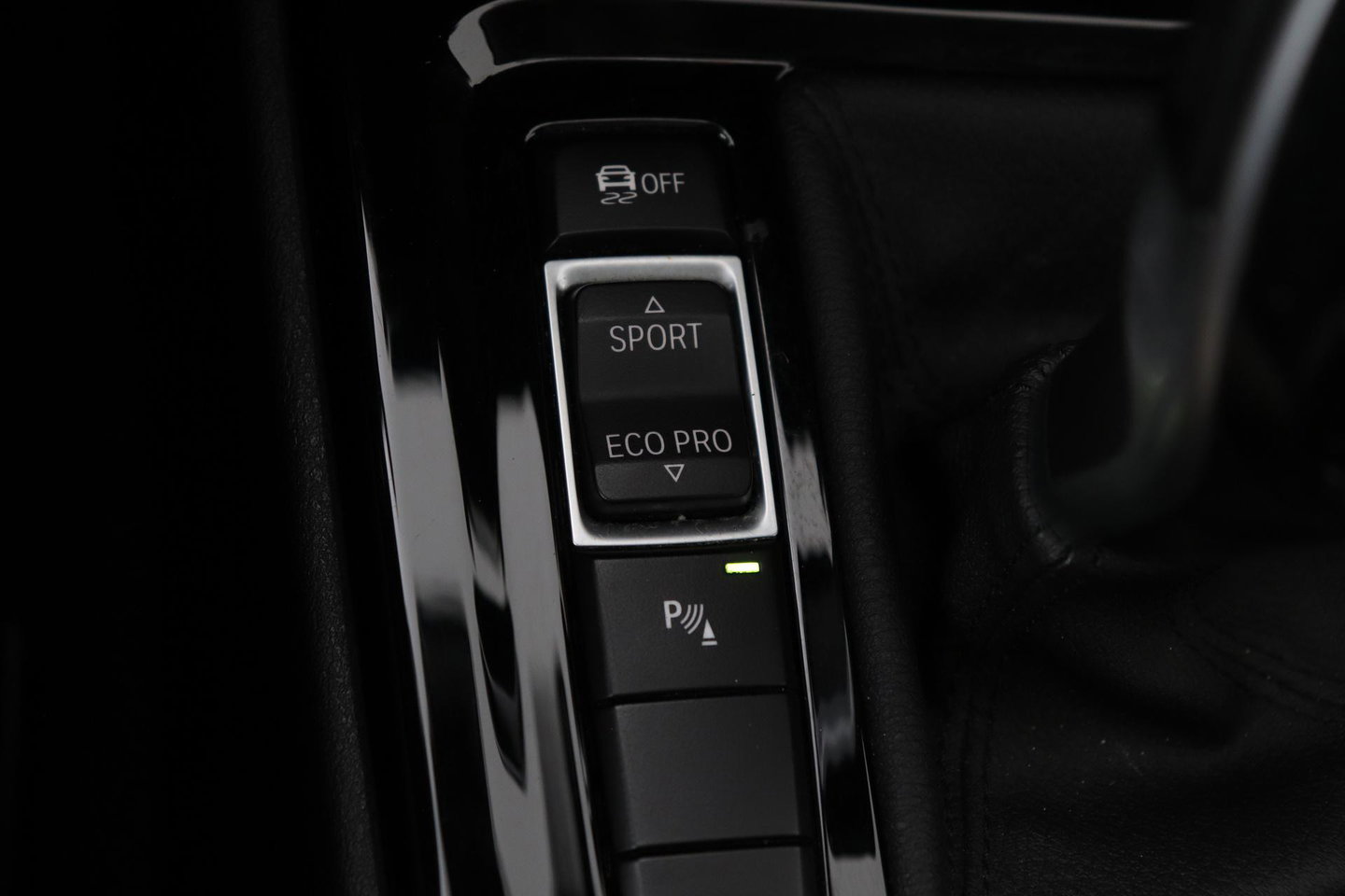 BMW X2 sDrive18i High Executive | Automaat | Panoramadak | Leder | harman/kardon | Stoelverwarming