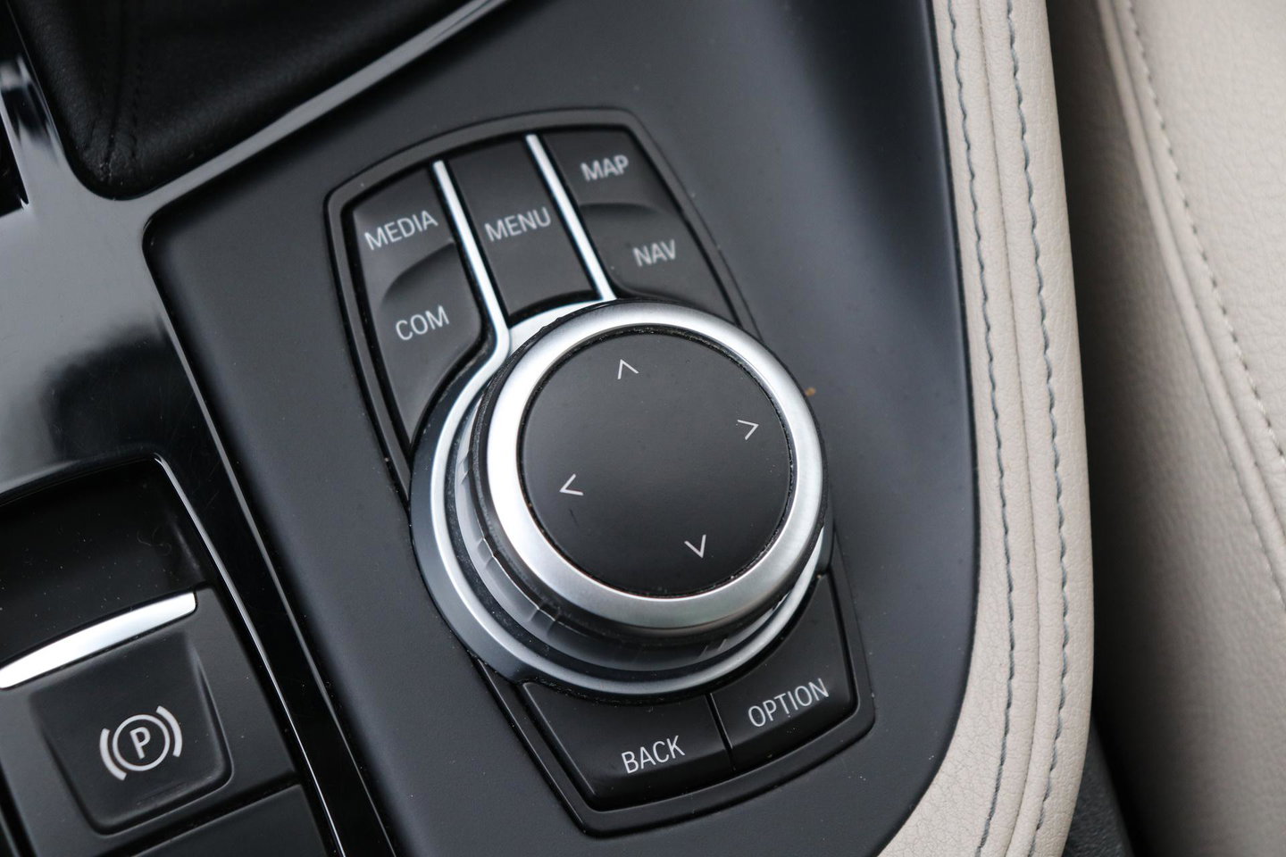 BMW X2 sDrive18i High Executive | Automaat | Panoramadak | Leder | harman/kardon | Stoelverwarming