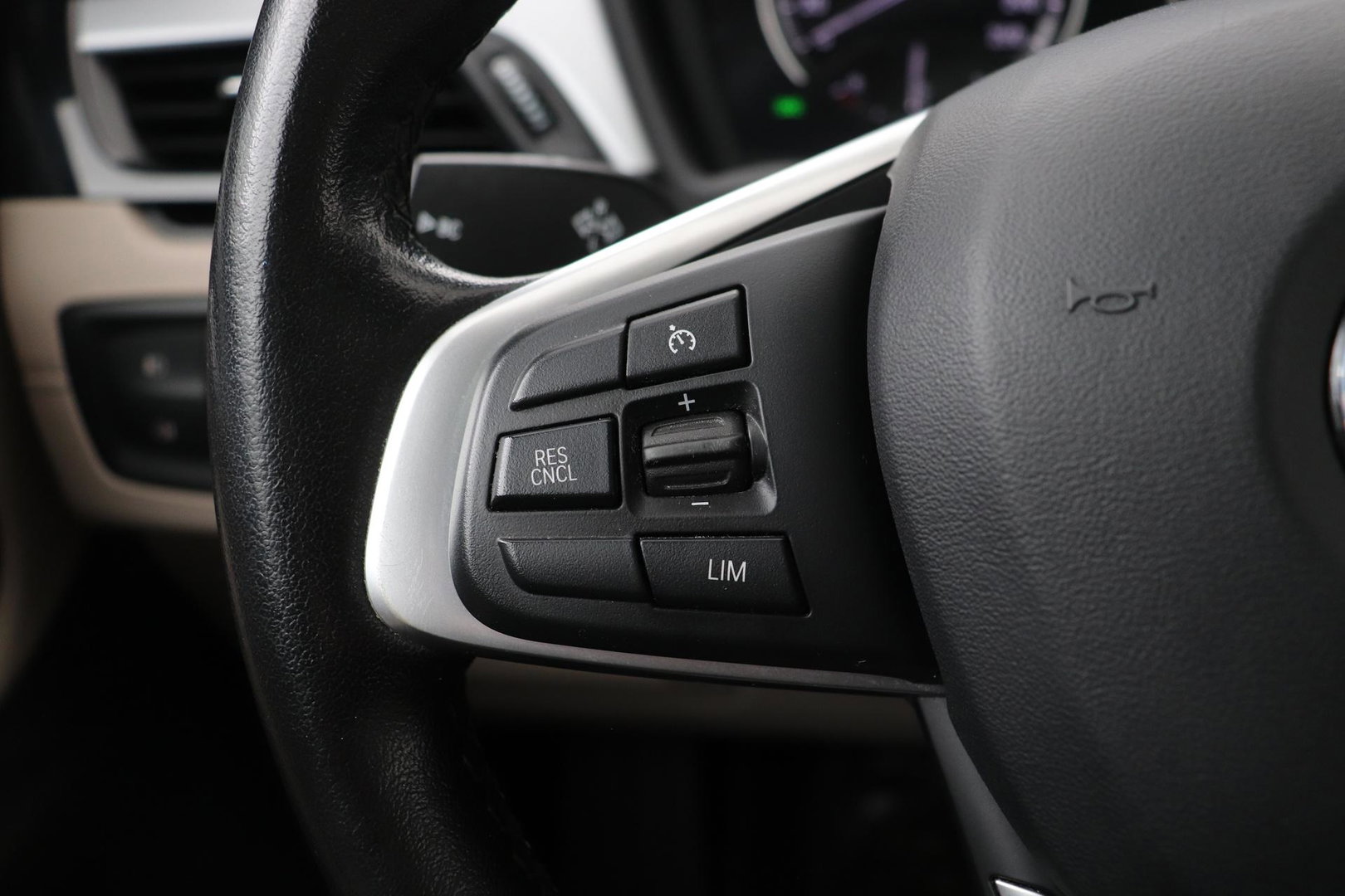 BMW X2 sDrive18i High Executive | Automaat | Panoramadak | Leder | harman/kardon | Stoelverwarming