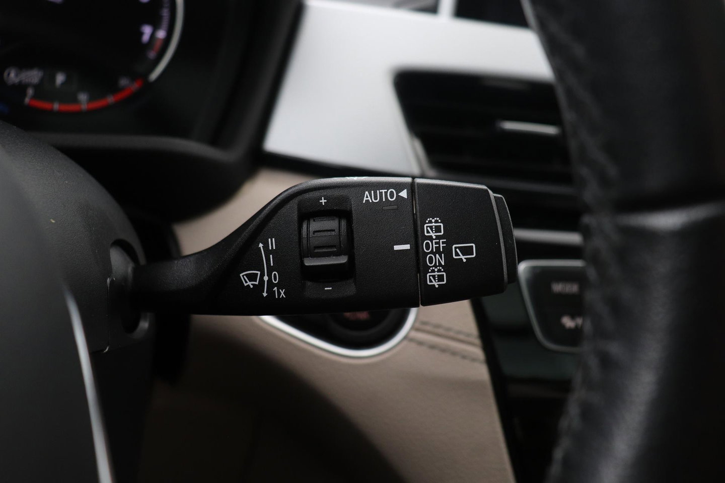 BMW X2 sDrive18i High Executive | Automaat | Panoramadak | Leder | harman/kardon | Stoelverwarming