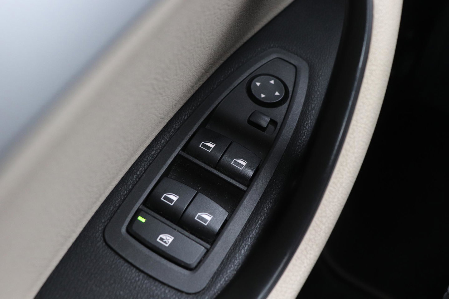 BMW X2 sDrive18i High Executive | Automaat | Panoramadak | Leder | harman/kardon | Stoelverwarming