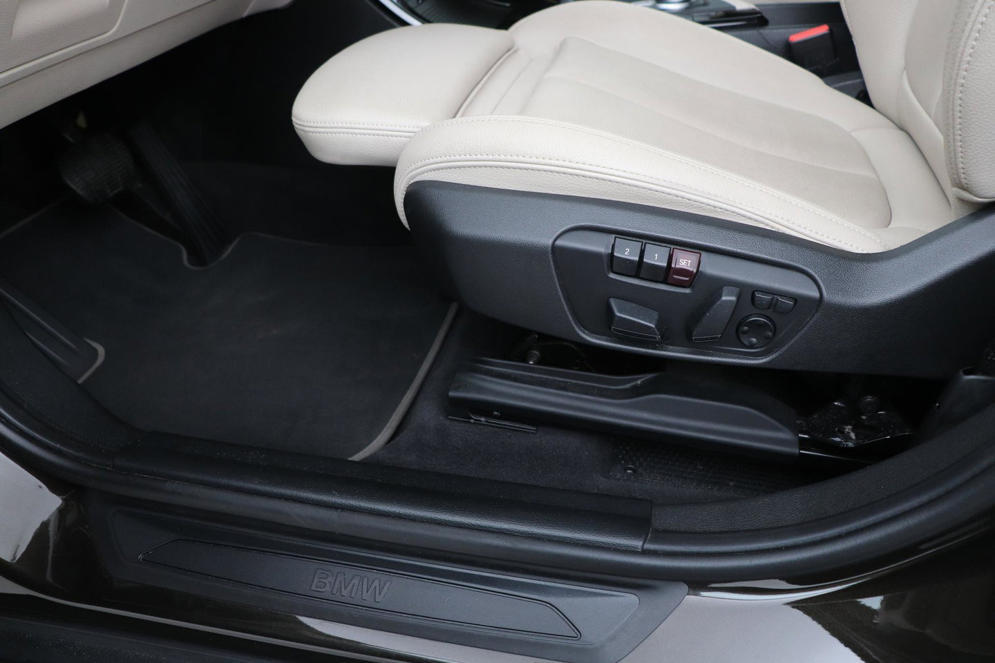 BMW X2 sDrive18i High Executive | Automaat | Panoramadak | Leder | harman/kardon | Stoelverwarming