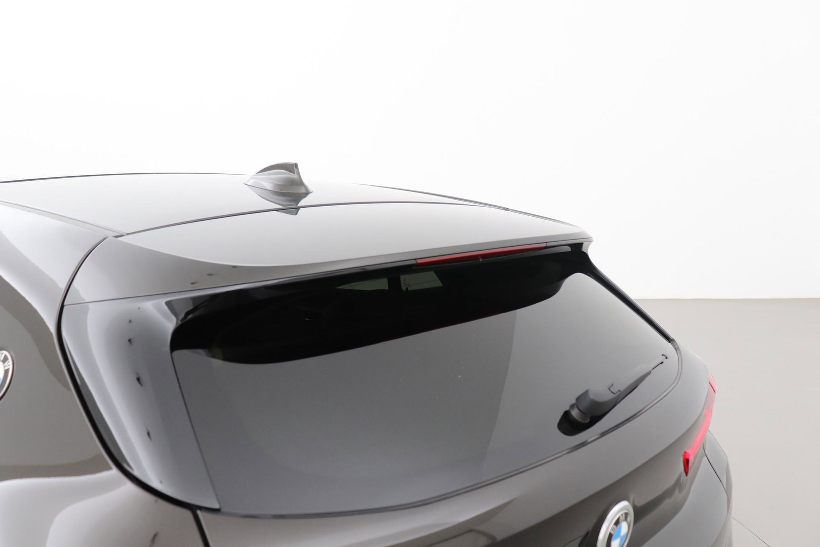 BMW X2 sDrive18i High Executive | Automaat | Panoramadak | Leder | harman/kardon | Stoelverwarming