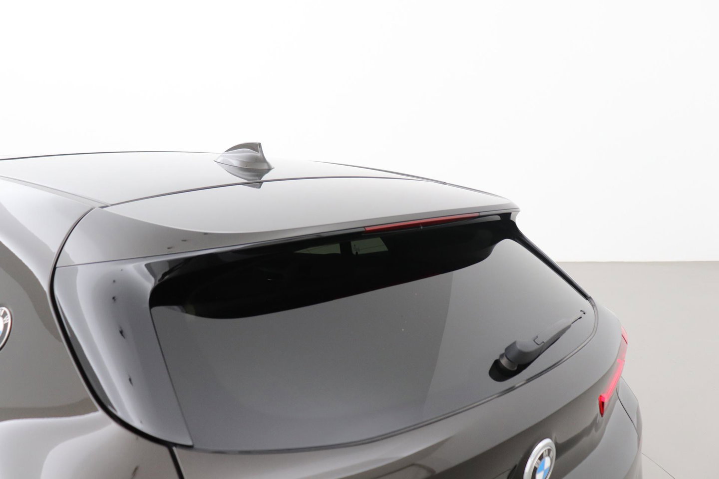 BMW X2 sDrive18i High Executive | Automaat | Panoramadak | Leder | harman/kardon | Stoelverwarming