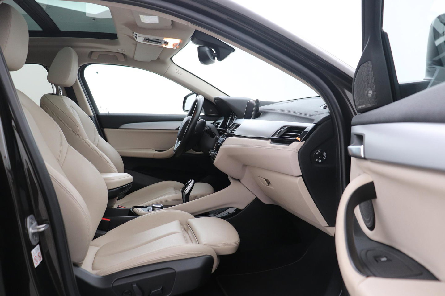BMW X2 sDrive18i High Executive | Automaat | Panoramadak | Leder | harman/kardon | Stoelverwarming
