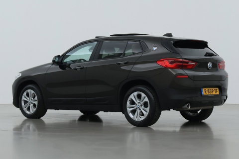BMW X2 sDrive18i High Executive | Automaat | Panoramadak | Leder | harman/kardon | Stoelverwarming