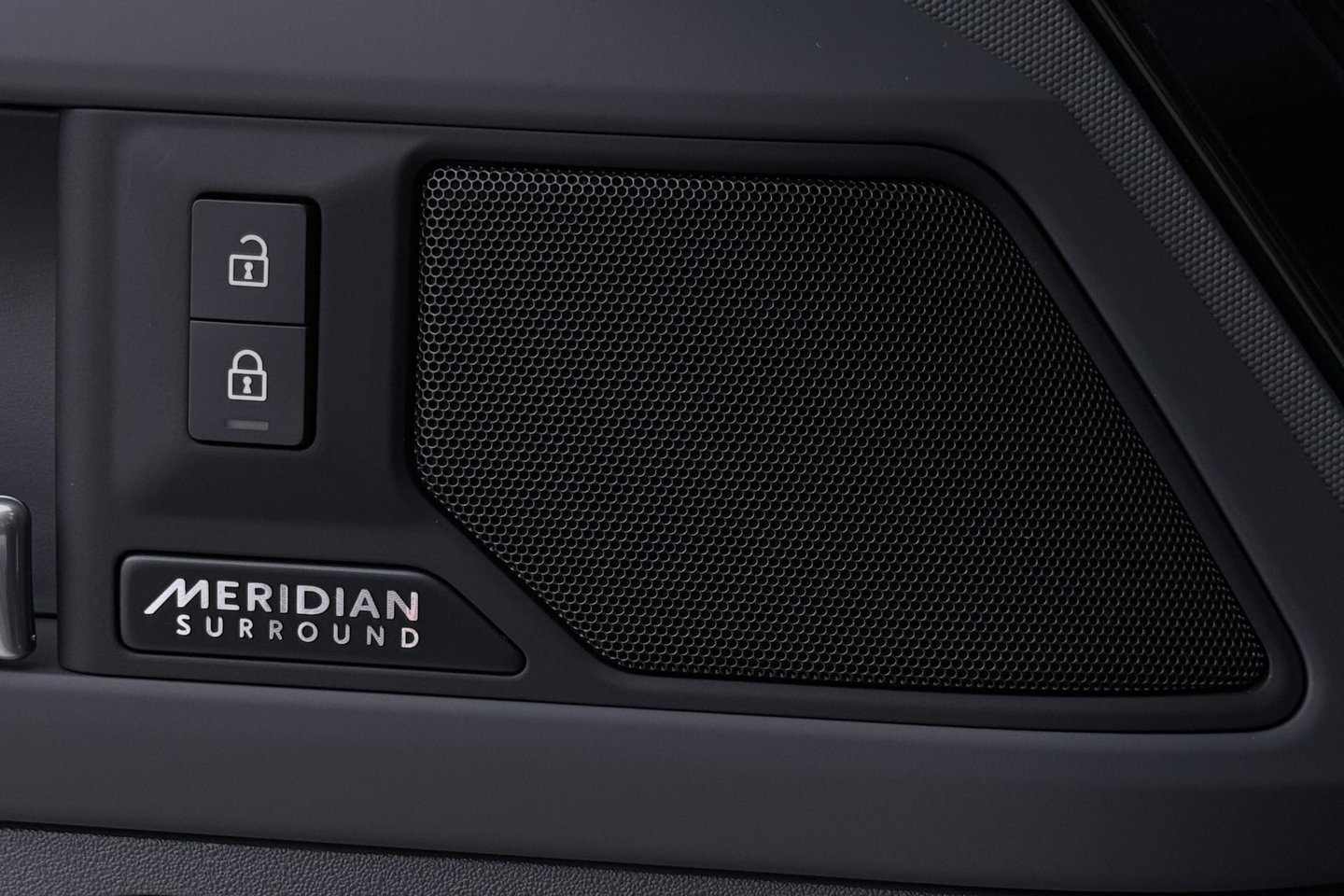 Land Rover Defender P300e 110 X-Dynamic HSE | FACELIFT | ClearSight | Meridian Surround | Head-Up | ACC | Panoramadak | Trekhaak