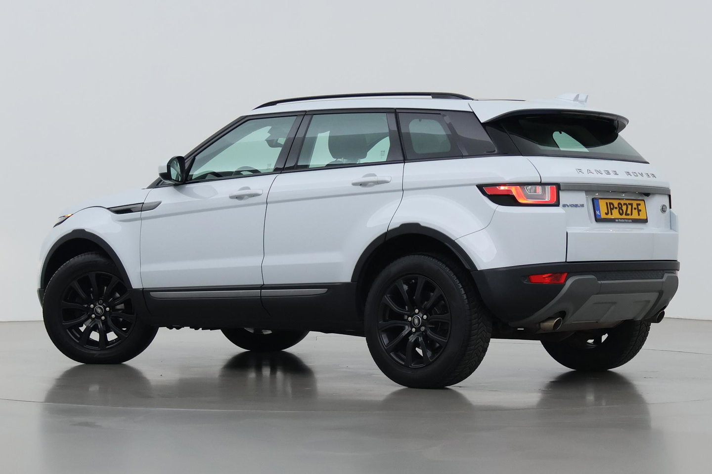 Land Rover Range Rover Evoque 2.0 eD4 SE Dynamic | Panoramadak | Camera | Stoel+Stuurverwarming | Keyless | Leder | 18 Inch