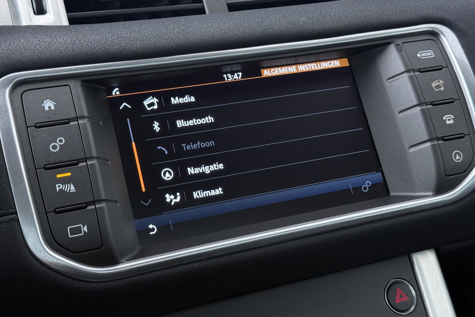 Land Rover Range Rover Evoque 2.0 eD4 SE Dynamic | Panoramadak | Camera | Stoel+Stuurverwarming | Keyless | Leder | 18 Inch