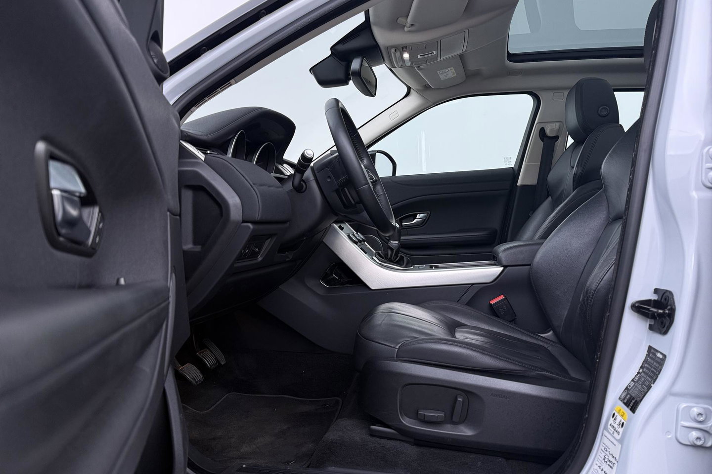 Land Rover Range Rover Evoque 2.0 eD4 SE Dynamic | Panoramadak | Camera | Stoel+Stuurverwarming | Keyless | Leder | 18 Inch