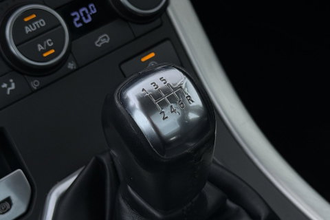 Land Rover Range Rover Evoque 2.0 eD4 SE Dynamic | Panoramadak | Camera | Stoel+Stuurverwarming | Keyless | Leder | 18 Inch