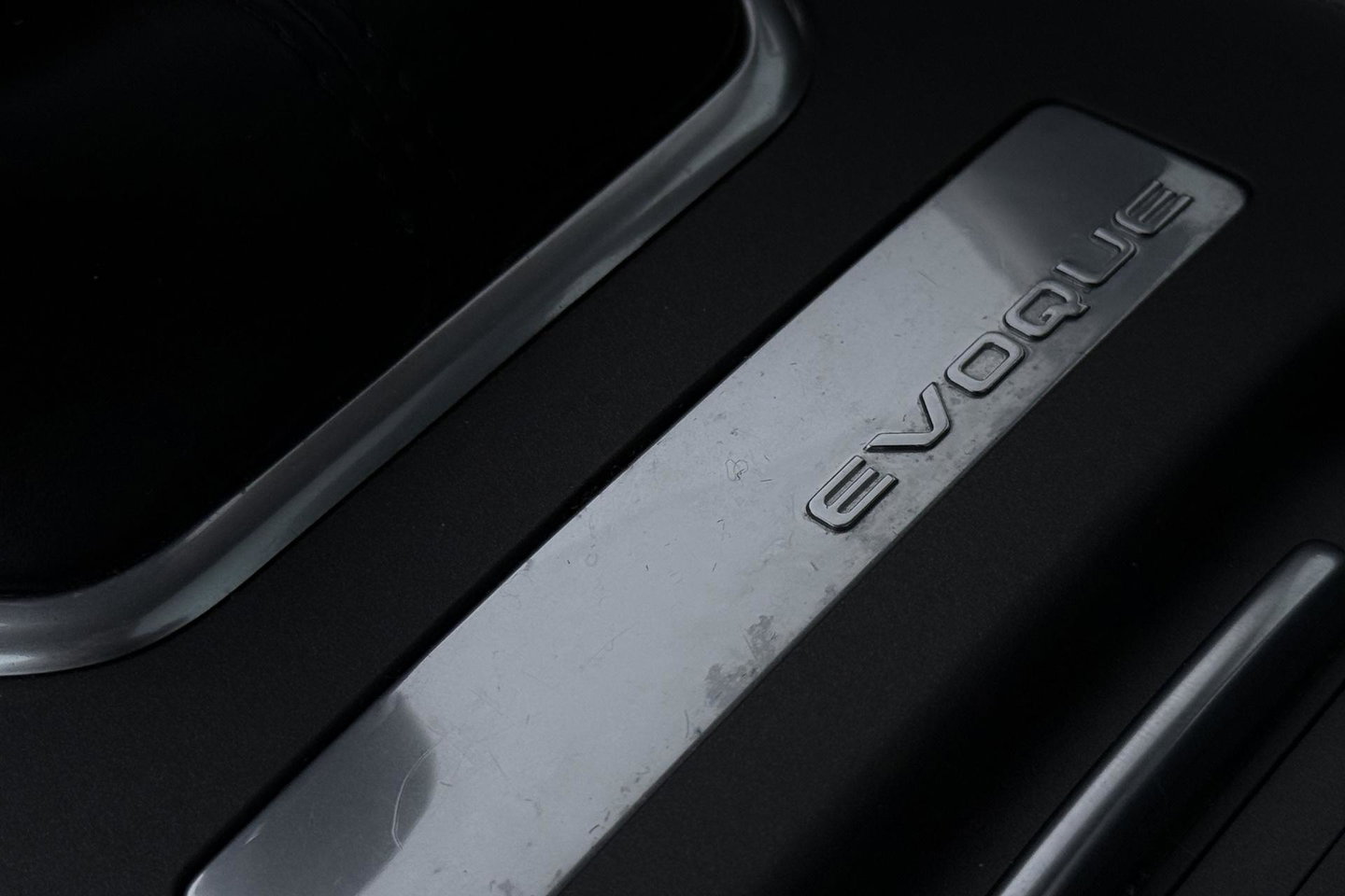 Land Rover Range Rover Evoque 2.0 eD4 SE Dynamic | Panoramadak | Camera | Stoel+Stuurverwarming | Keyless | Leder | 18 Inch