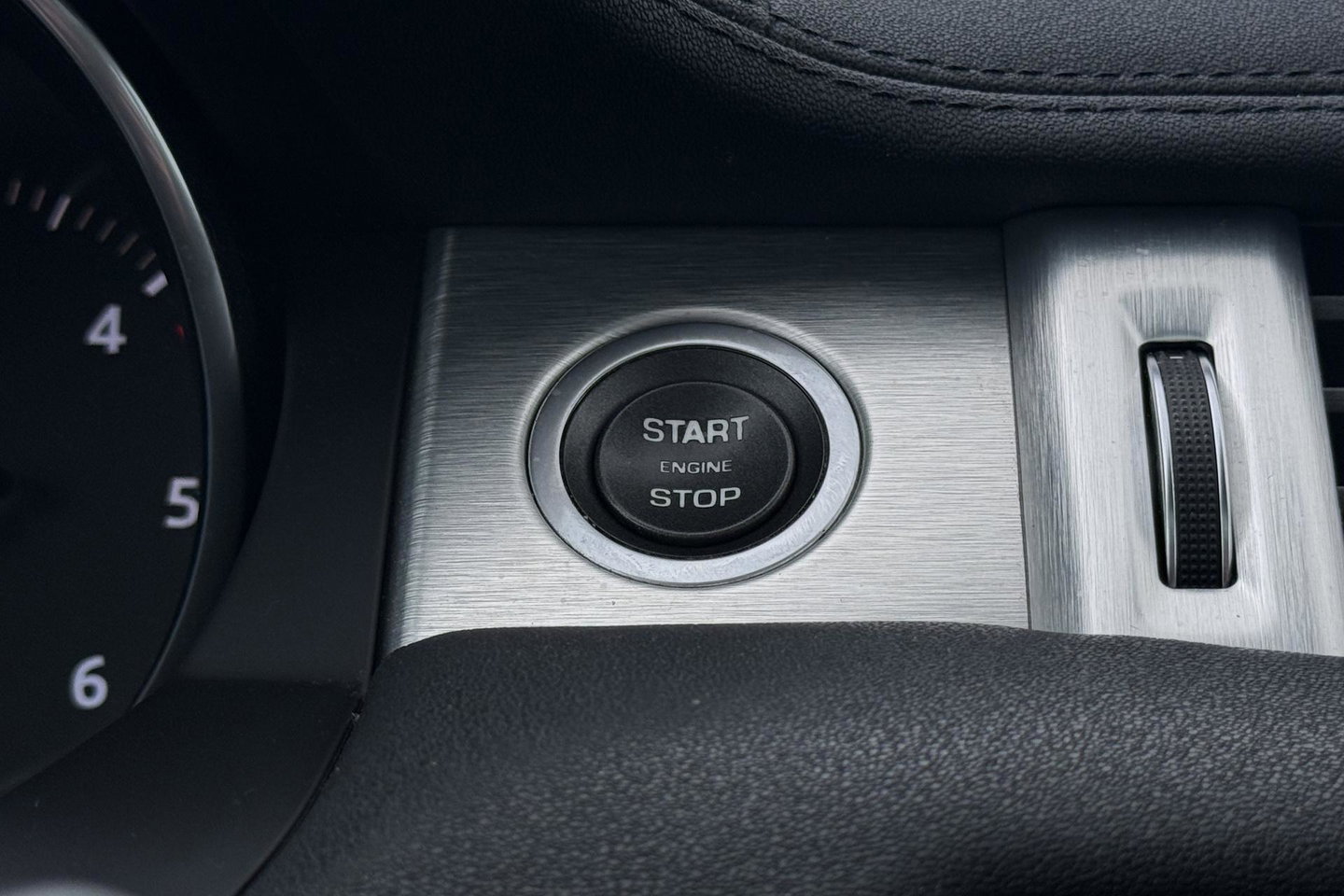 Land Rover Range Rover Evoque 2.0 eD4 SE Dynamic | Panoramadak | Camera | Stoel+Stuurverwarming | Keyless | Leder | 18 Inch