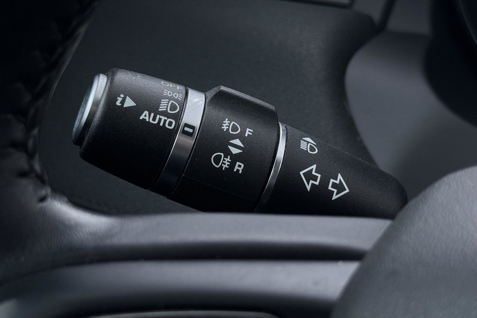 Land Rover Range Rover Evoque 2.0 eD4 SE Dynamic | Panoramadak | Camera | Stoel+Stuurverwarming | Keyless | Leder | 18 Inch