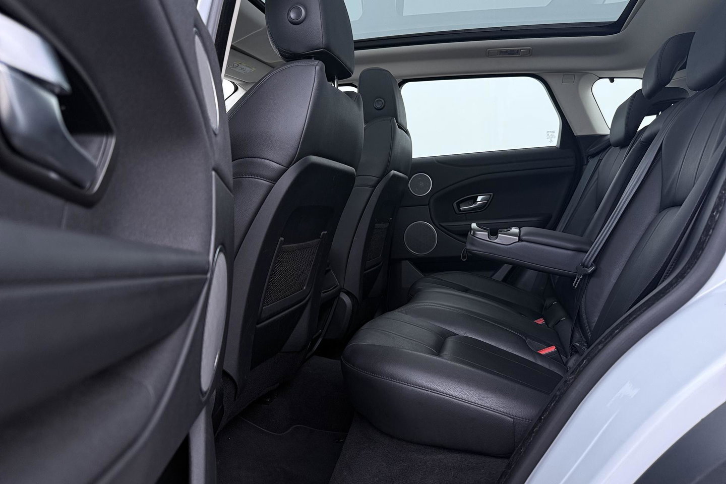 Land Rover Range Rover Evoque 2.0 eD4 SE Dynamic | Panoramadak | Camera | Stoel+Stuurverwarming | Keyless | Leder | 18 Inch