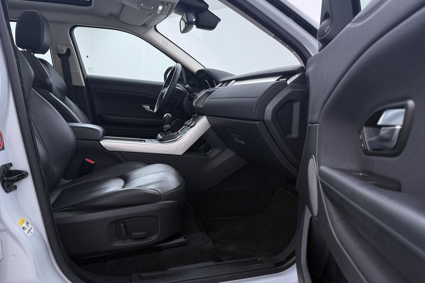 Land Rover Range Rover Evoque 2.0 eD4 SE Dynamic | Panoramadak | Camera | Stoel+Stuurverwarming | Keyless | Leder | 18 Inch