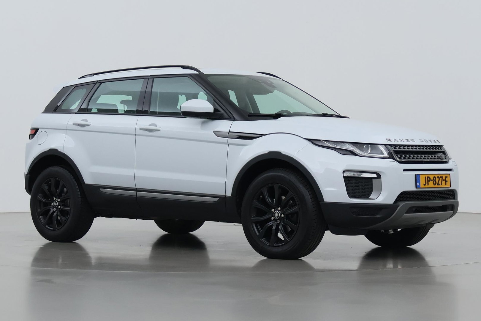 Land Rover Range Rover Evoque 2.0 eD4 SE Dynamic | Panoramadak | Camera | Stoel+Stuurverwarming | Keyless | Leder | 18 Inch