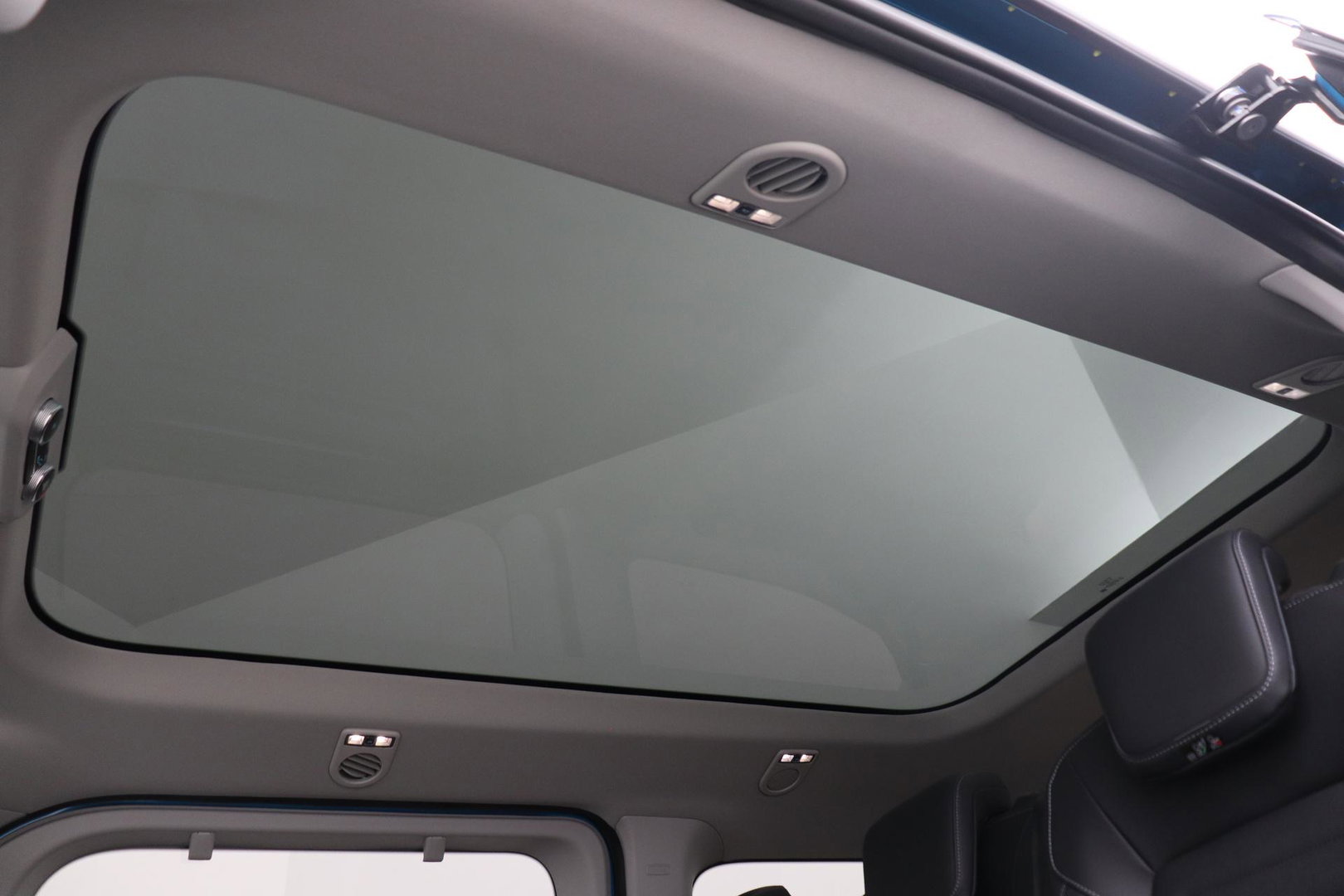 Ford Transit Custom Tourneo 340 2.5 PHEV L1H1 Titanium X | 8P | Panoramadak | ACC | Elektrische Schuifdeuren | Trekhaak | Bang&Olufsen