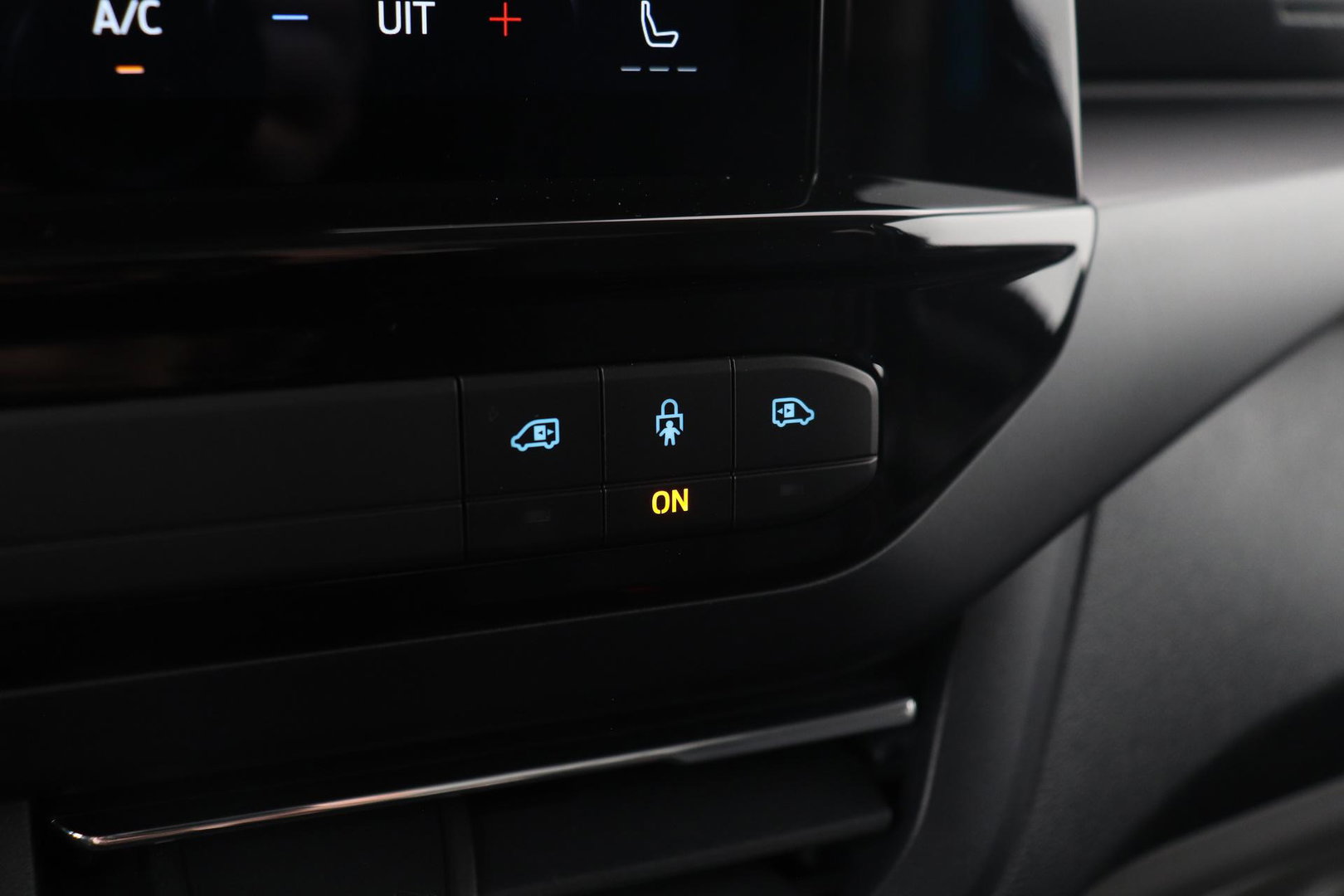 Ford Transit Custom Tourneo 340 2.5 PHEV L1H1 Titanium X | 8P | Panoramadak | ACC | Elektrische Schuifdeuren | Trekhaak | Bang&Olufsen