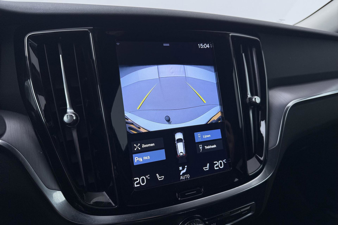 Volvo V60 T6 Recharge Inscription | Trekhaak | Stoel+Stuurverwarming | Camera | Keyless | 18 Inch