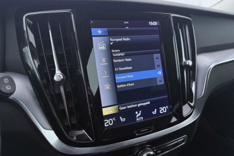 Volvo V60 T6 Recharge Inscription | Trekhaak | Stoel+Stuurverwarming | Camera | Keyless | 18 Inch