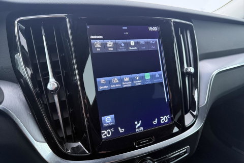 Volvo V60 T6 Recharge Inscription | Trekhaak | Stoel+Stuurverwarming | Camera | Keyless | 18 Inch